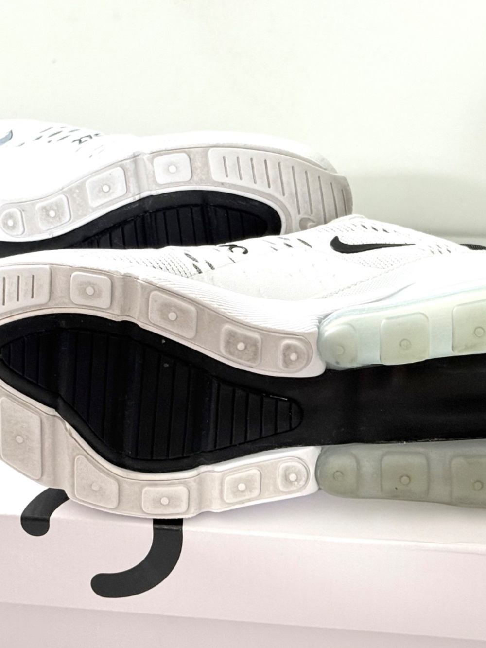 Nike Women's Air Max 270 Sneakers White/Black sz 8.5 - Picture 5 of 7